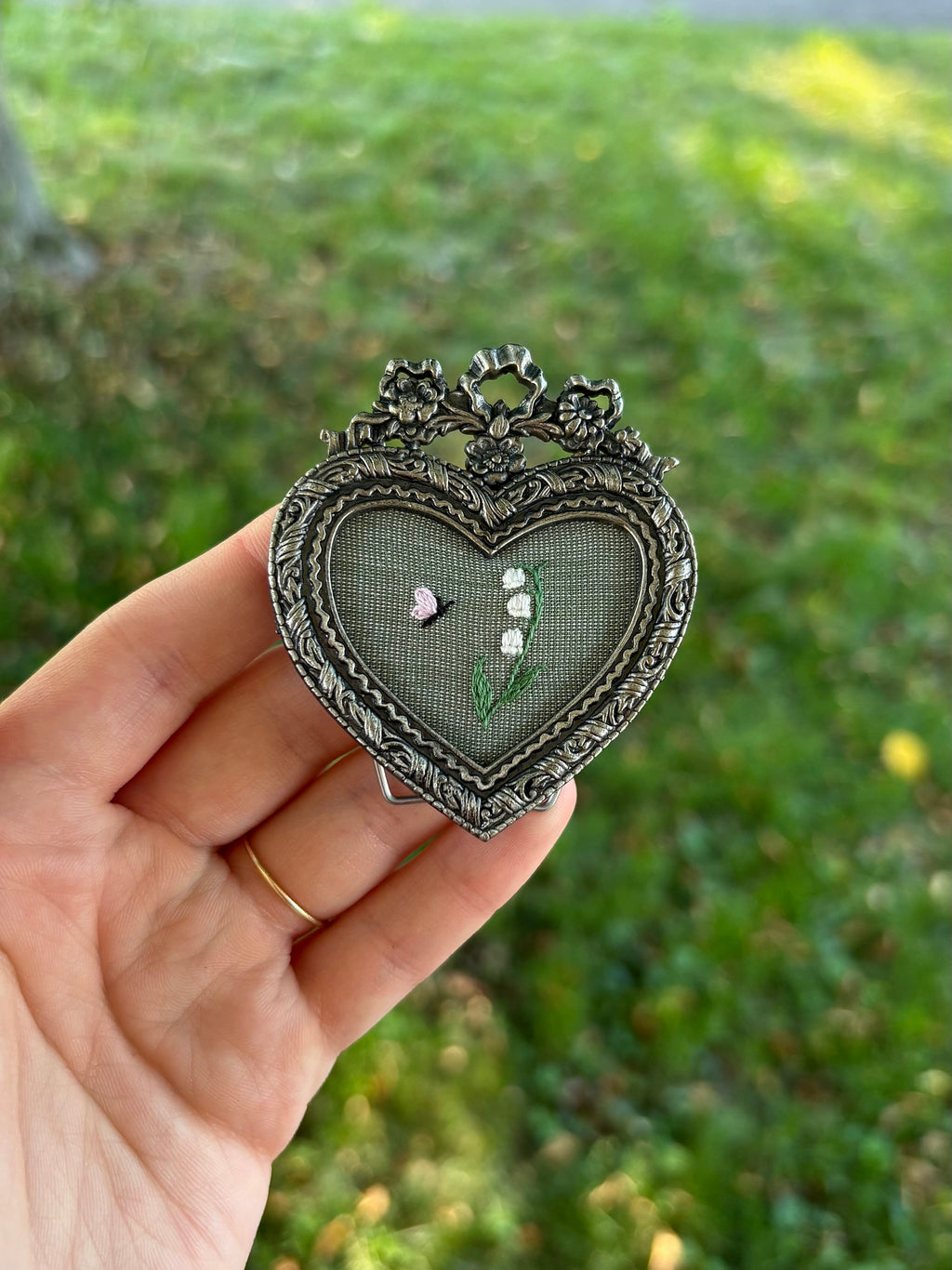 Upcycled Framed Embroidery: mini lily of the valley